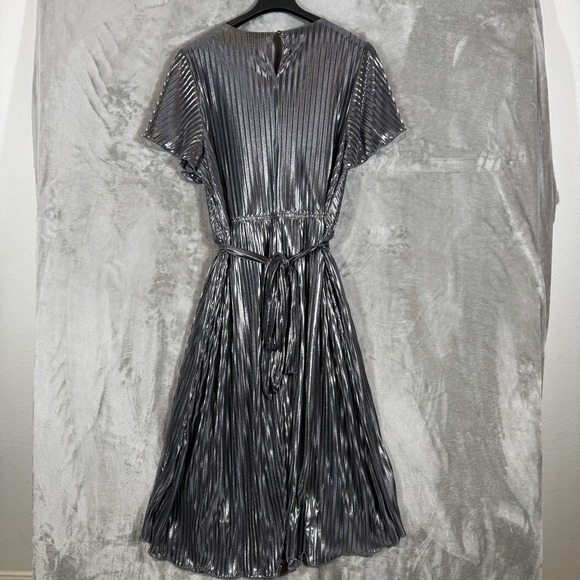 Lane Bryant Silver Sparkle Party Dress Plus Size 24 Flattering Party Wedding - Picture 10 of 16